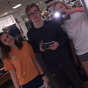 Meet your Posher, Eden